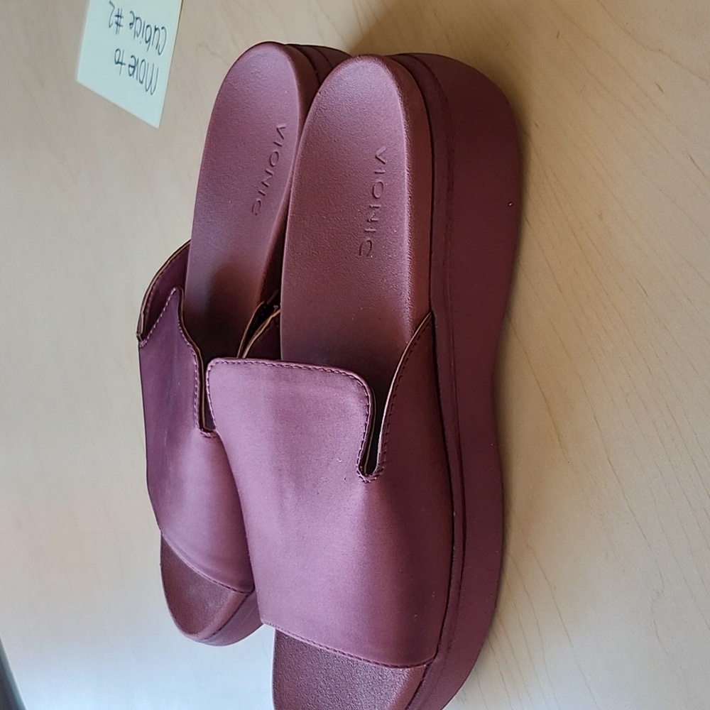 ⭐️Sz 9 Vionic Monica Maroon Slide Sandals - Picture 2 of 7